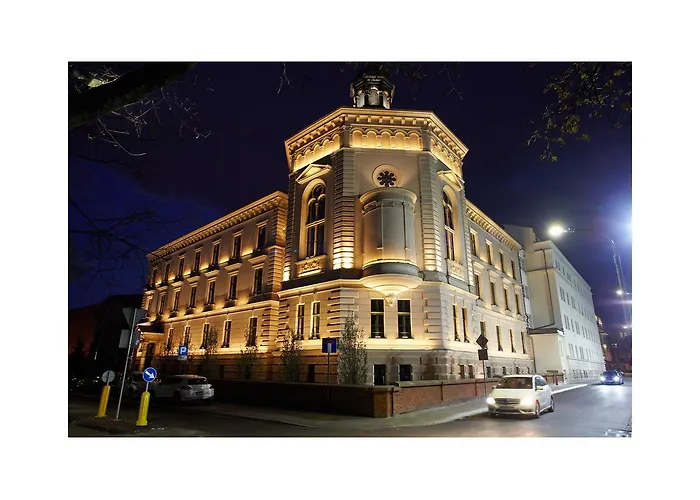 Premium s By Wawel Castle